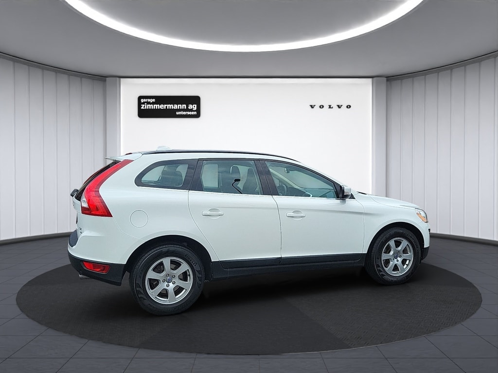 Volvo  2.4 D4 Momentum AWD S/S