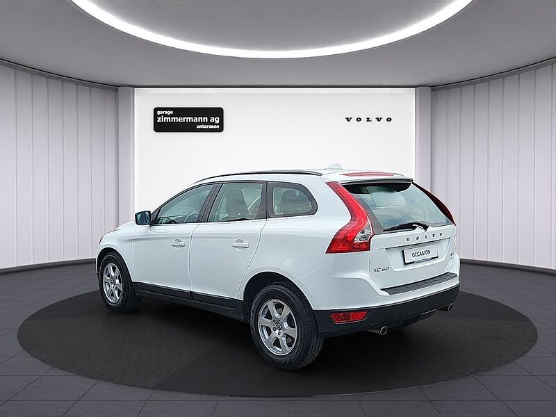 Volvo  2.4 D4 Momentum AWD S/S