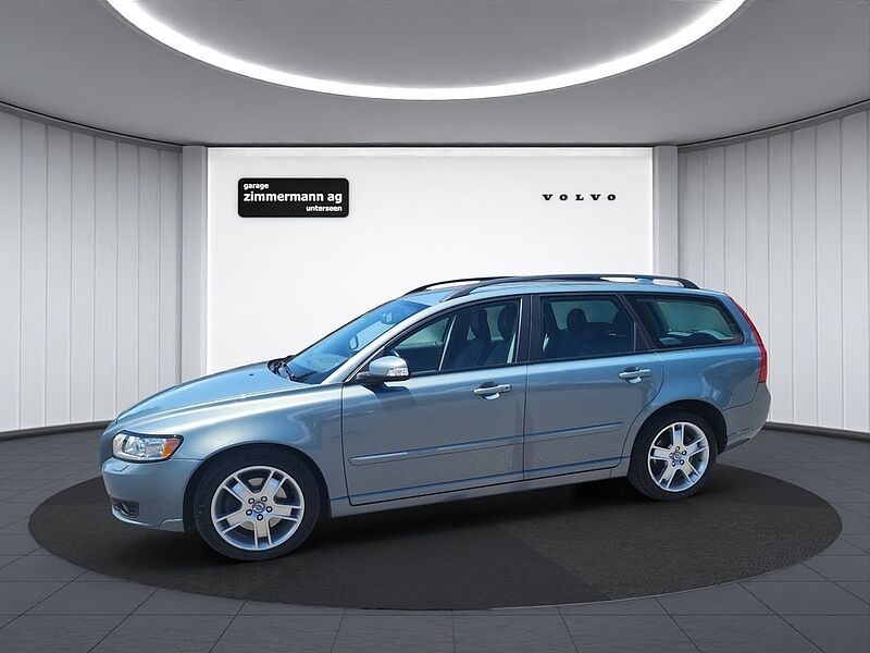 Volvo  2.0 D Summum