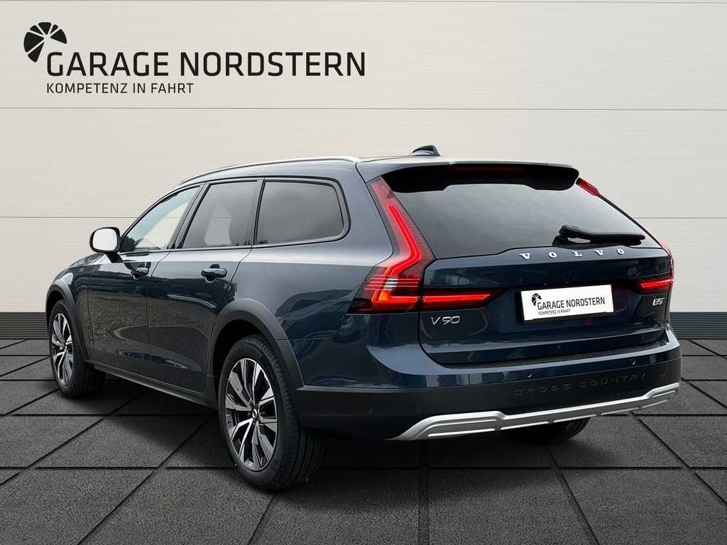 Volvo  Cross Country 2.0 B5 Plus AWD