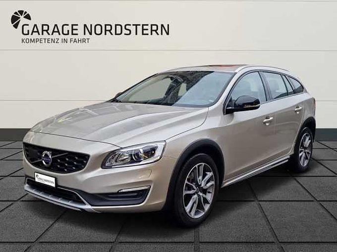 Volvo V60 Cross Country 2.4 D4 Executive AWD S/S