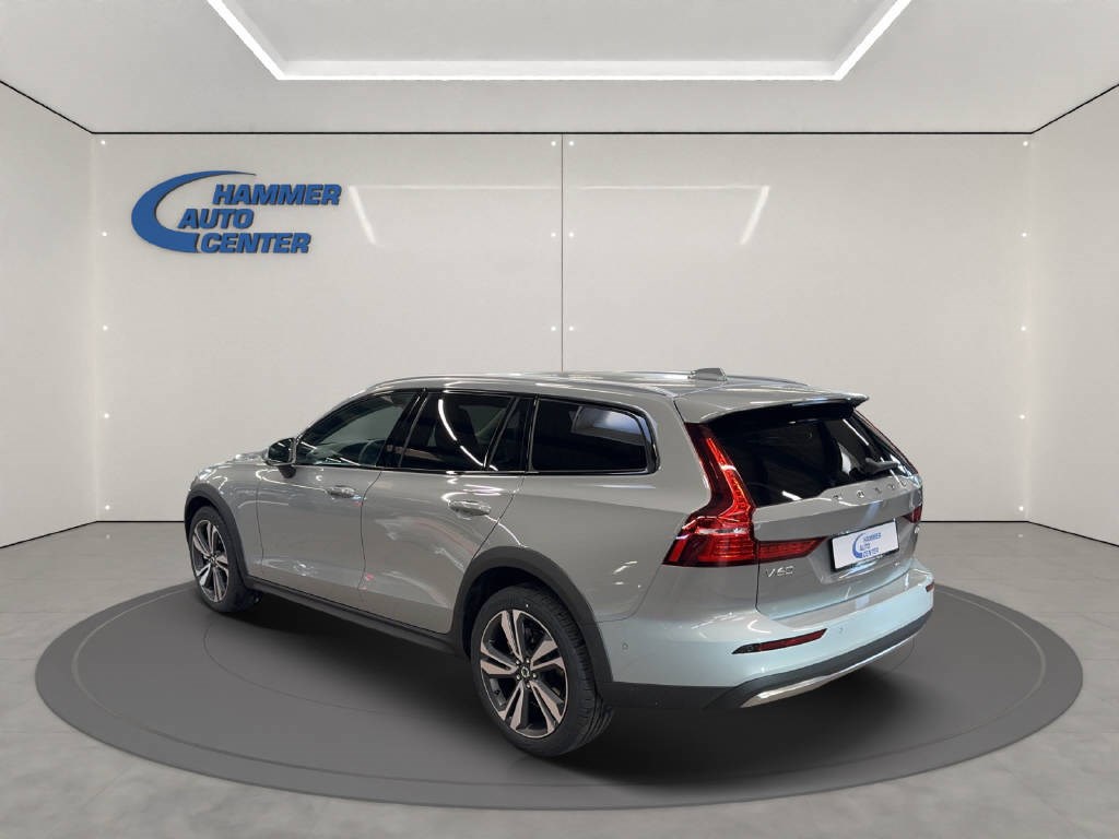 Volvo  Cross Country 2.0 B4 Plus