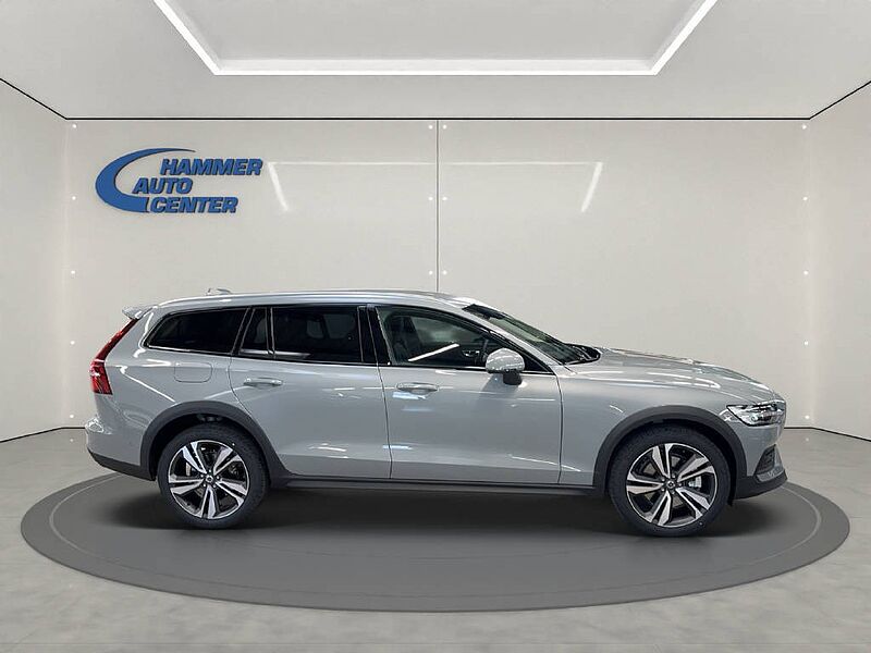 Volvo  Cross Country 2.0 B4 Plus