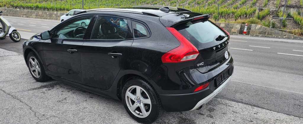 Volvo  Cross Country T4 2.0 AWD Momentum Geartronic