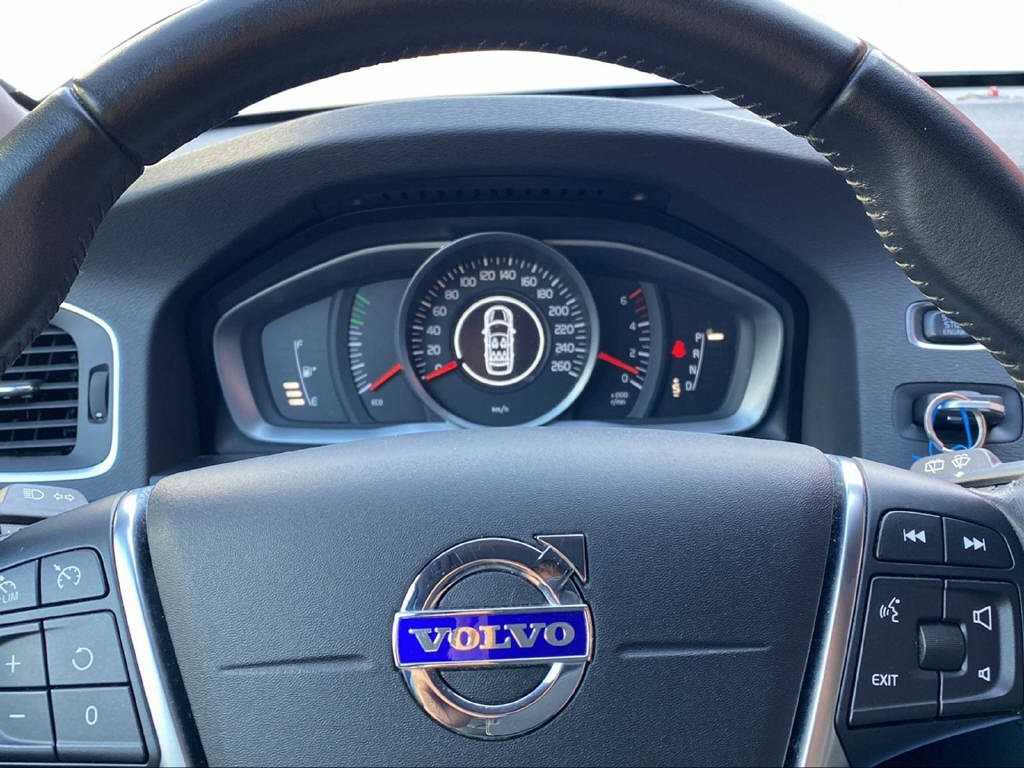 Volvo  Cross Country 2.4 D4 Plus AWD