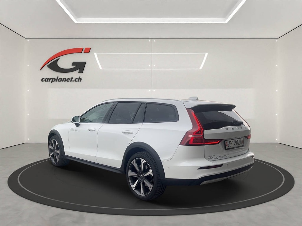 Volvo  Cross Country 2.0 B4 Plus AWD