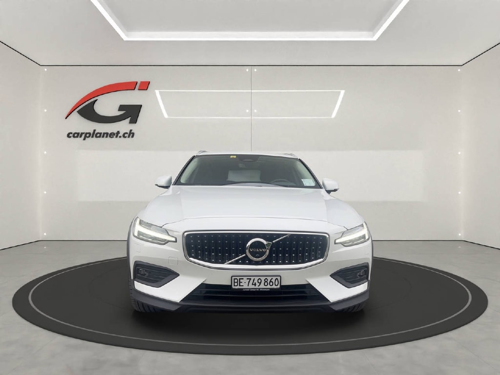 Volvo  Cross Country 2.0 B4 Plus AWD