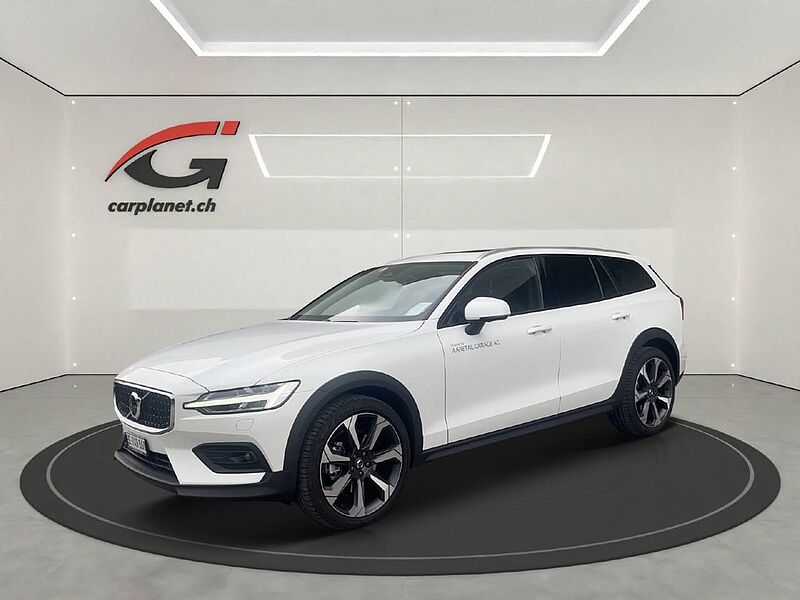 Volvo  Cross Country 2.0 B4 Plus AWD