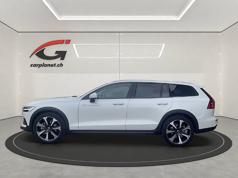 Volvo  Cross Country 2.0 B4 Plus AWD