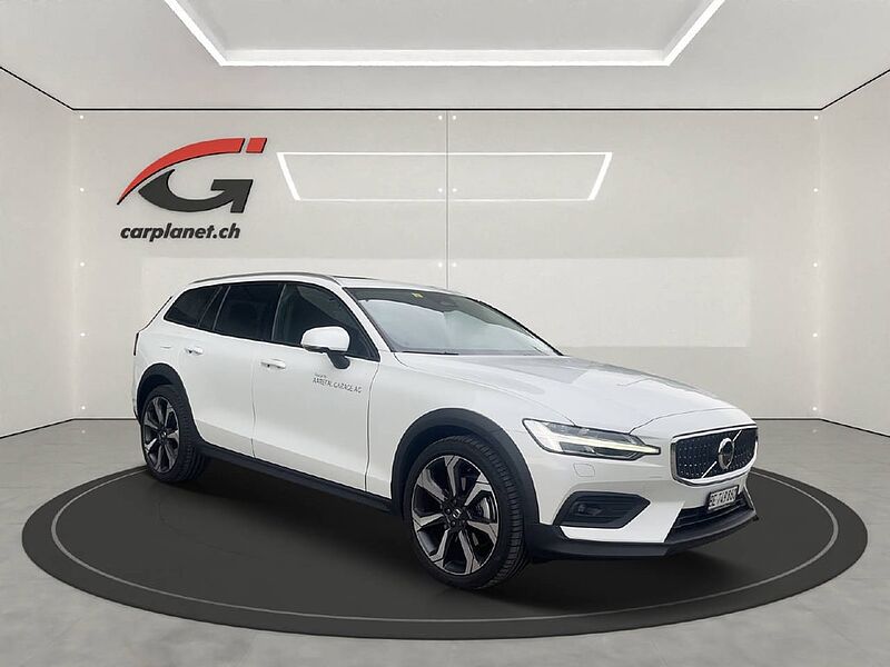 Volvo  Cross Country 2.0 B4 Plus AWD