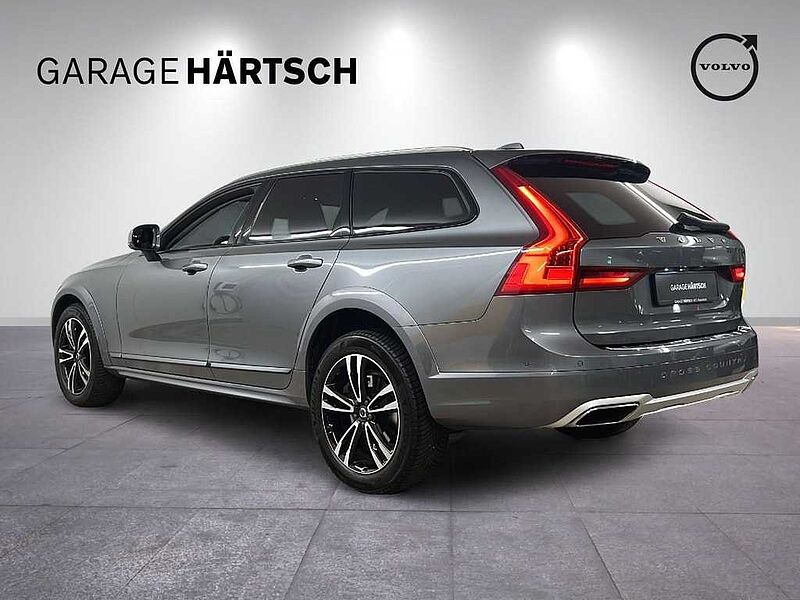 Volvo  Cross Country 2.0 T5 Pro AWD