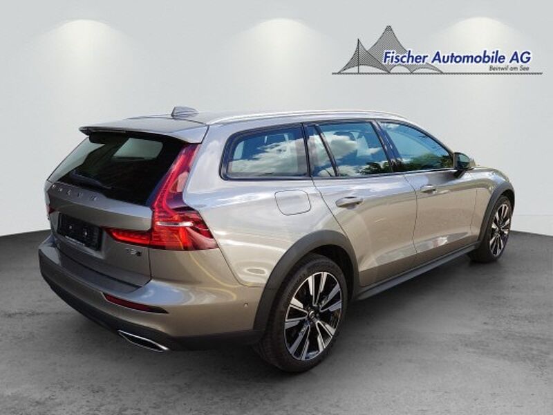 Volvo  Cross Country T5 AWD