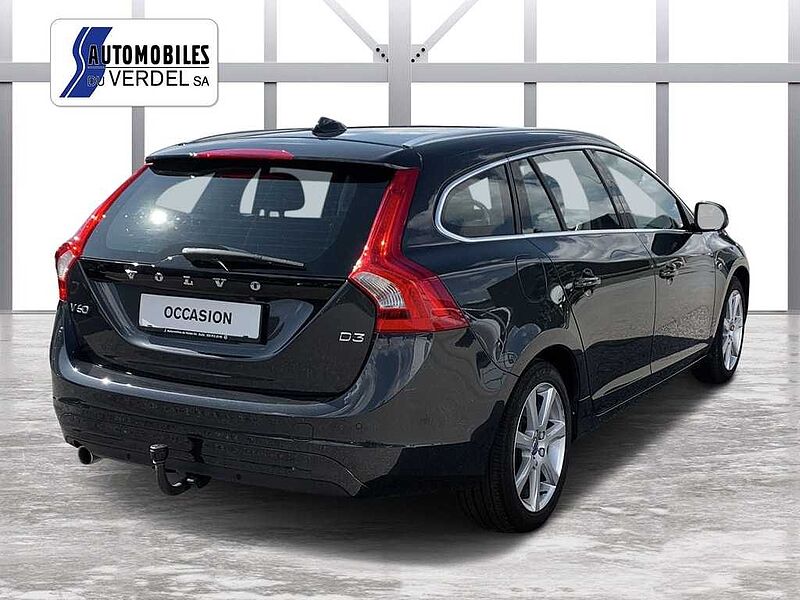 Volvo  2.0 D3 Summum S/S