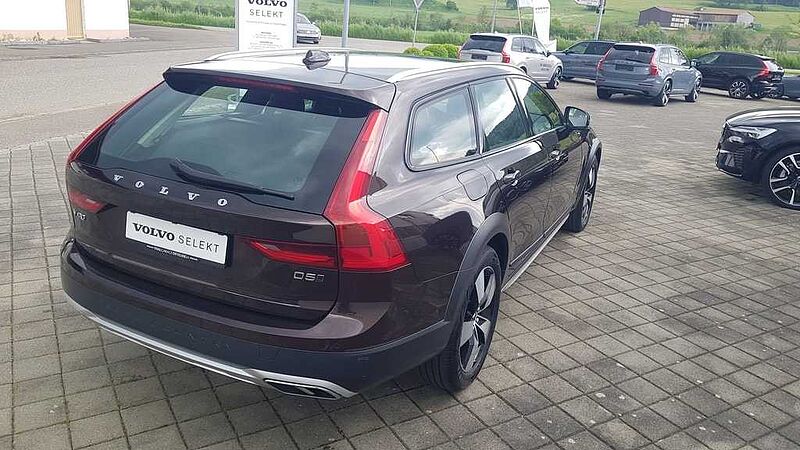 Volvo  Cross Country 2.0 D5 AWD