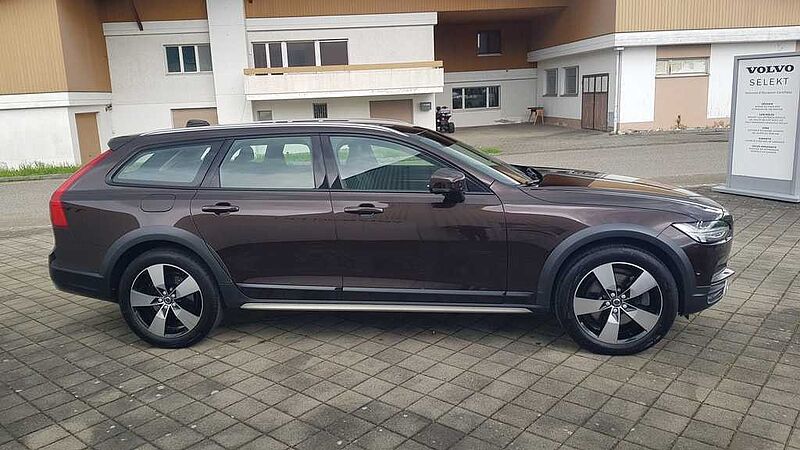 Volvo  Cross Country 2.0 D5 AWD