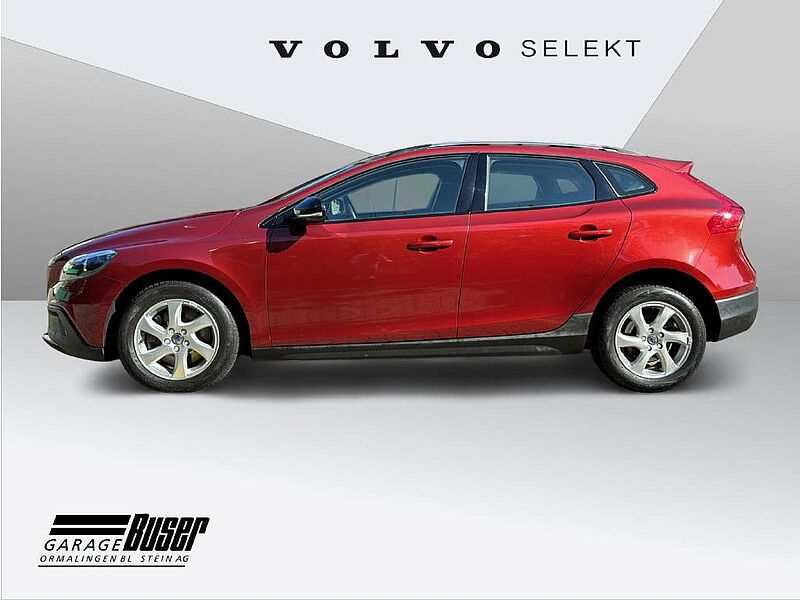 Volvo  CC 2.0 D3 Momentum S/S